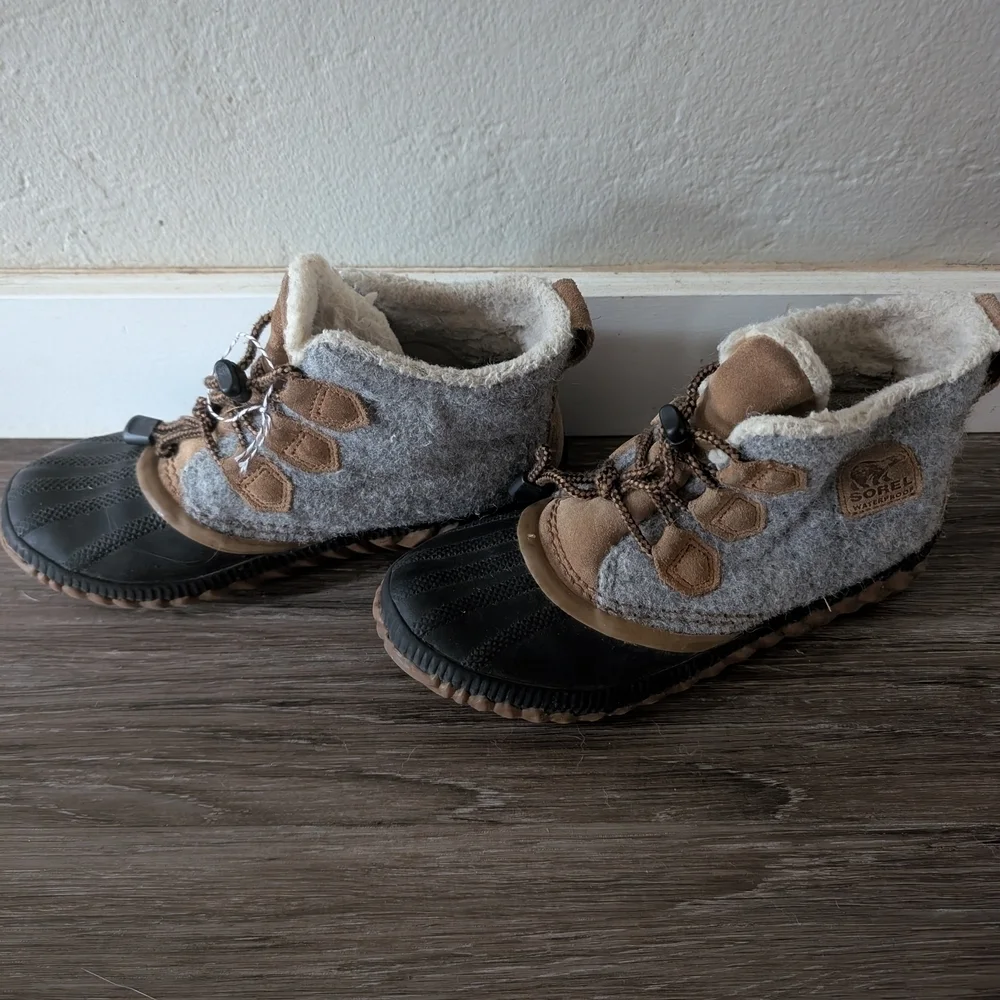 Cozy Kids' Winter Boots - Gray‎ and Brown